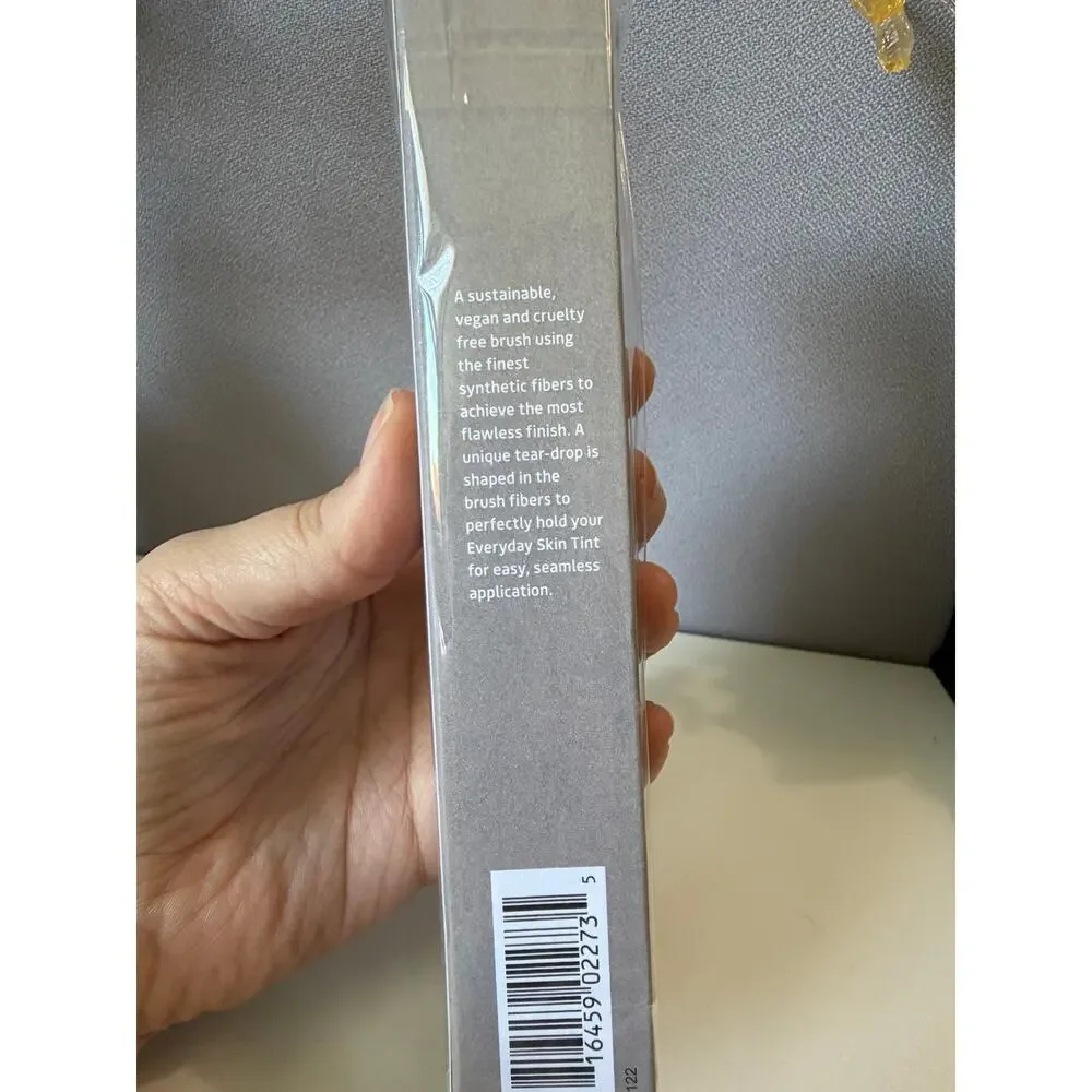 True Botanicals Everyday Flawless Brush